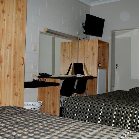 Black Diamond Motel Блэкуотер Экстерьер фото