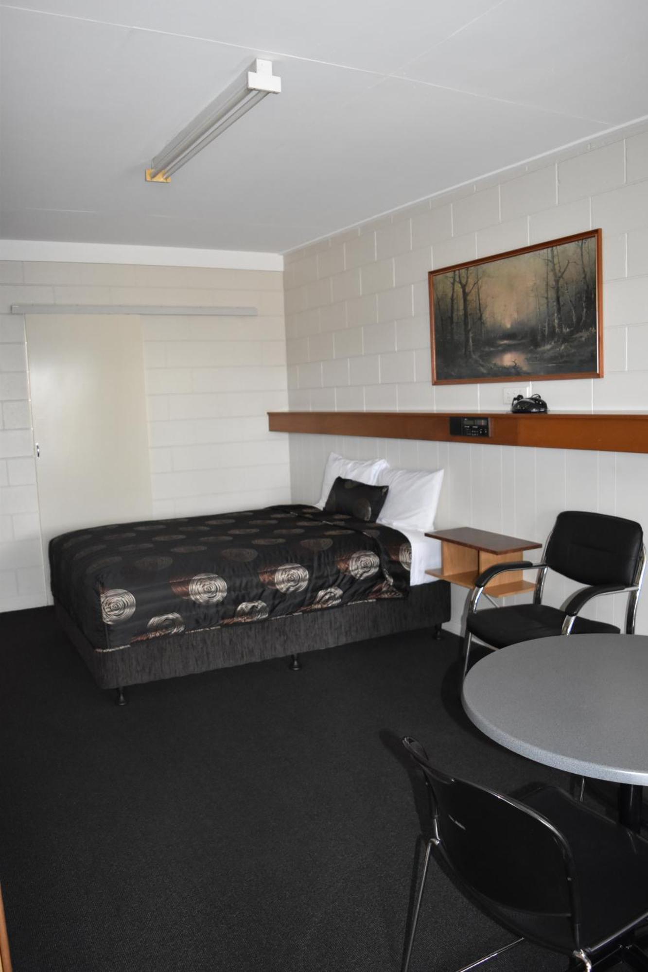 Black Diamond Motel Блэкуотер Номер фото